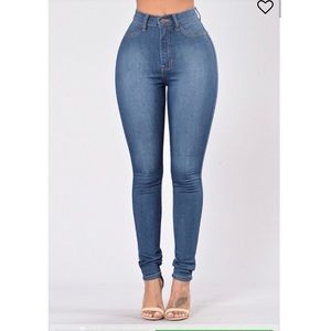 FASHION NOVA Skinny Jeans Medium Blue - Size 7
